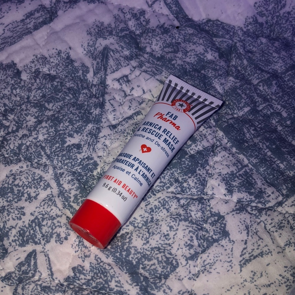 mini First Aid Arnica Relief and Rescue Mask